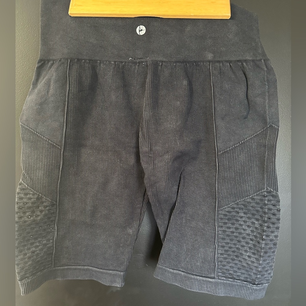 90 Degree Yoga Biker Shorts